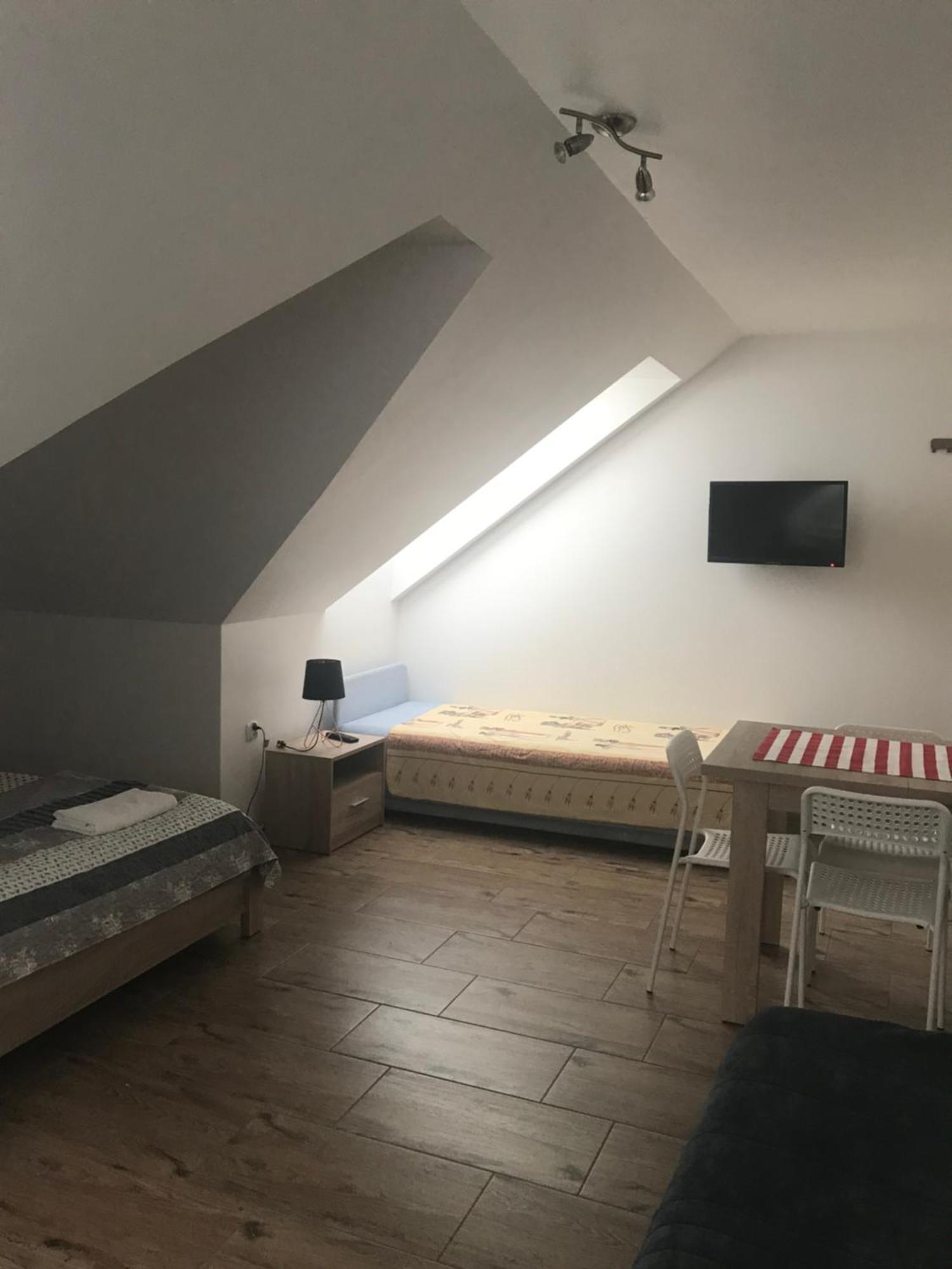 Pokoje Goscinne U Izy Leba Exteriér fotografie